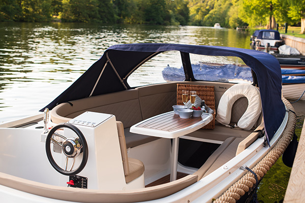 Boating at Cliveden Boat Hire